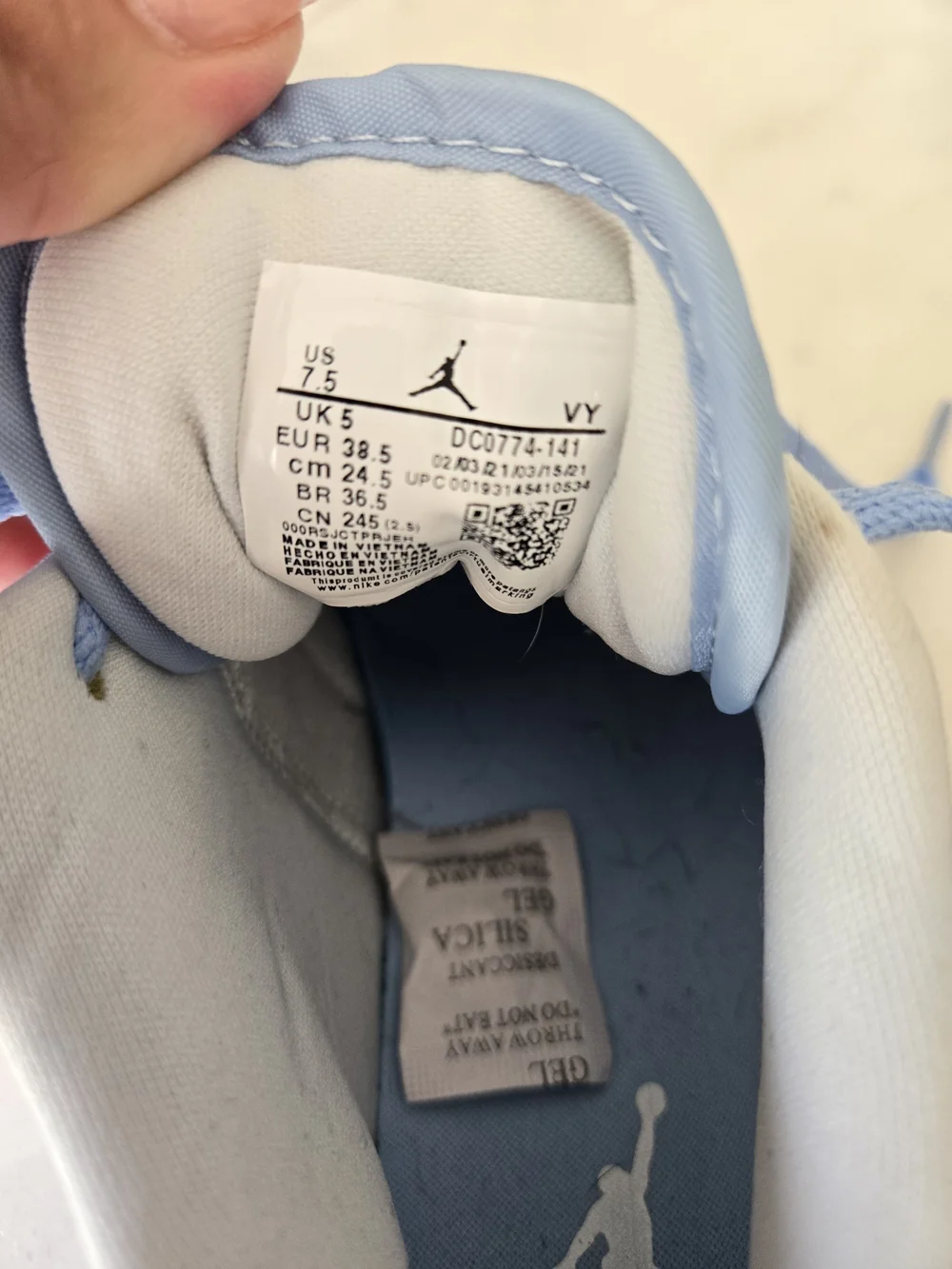 Air Jordan 1 Low Aluminum